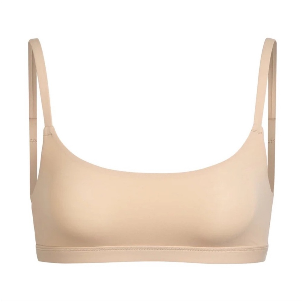 Skims fits everybody scoop bra size small